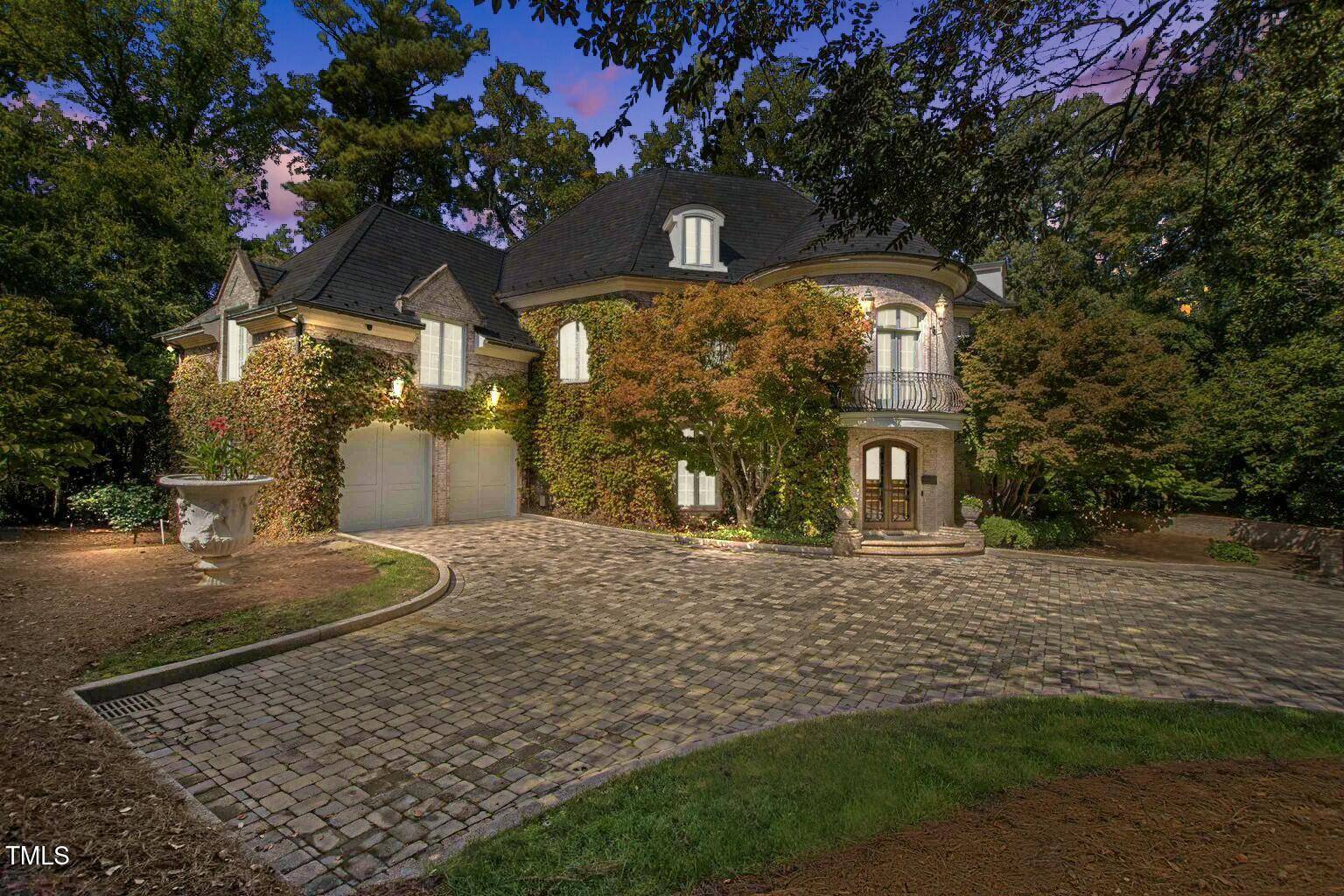 Raleigh, NC 27608,2658 Davis Street