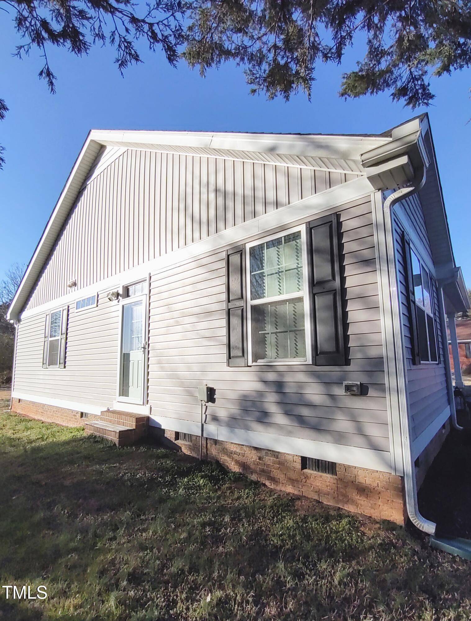 Haw River, NC 27258,103 1st Street