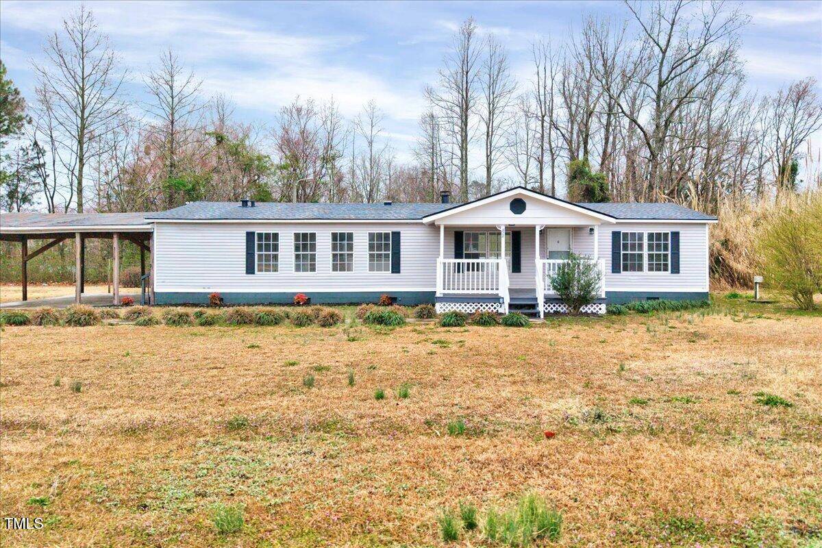 Raeford, NC 28376,824 Potter Road