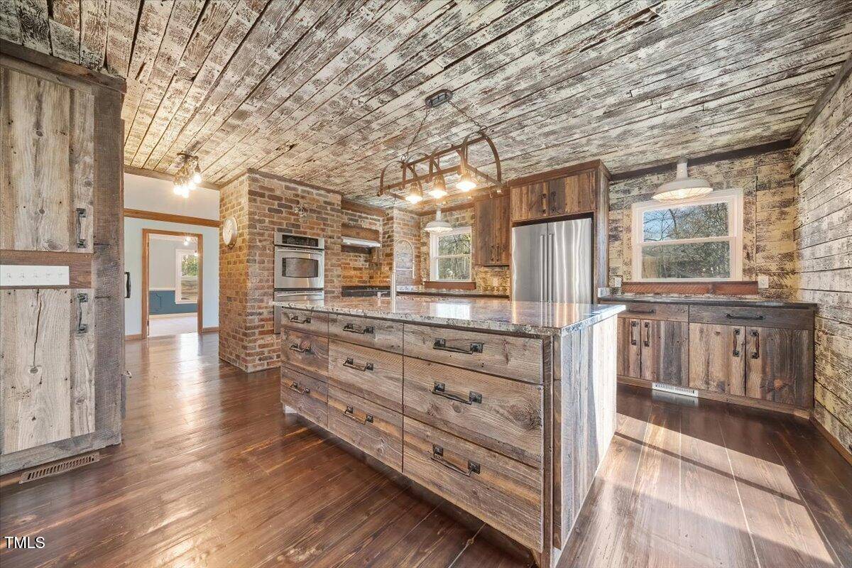 Siler City, NC 27344,513 W Glendale Street