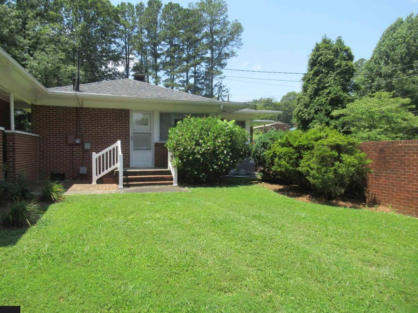 Siler City, NC 27312,911 W 6th Street