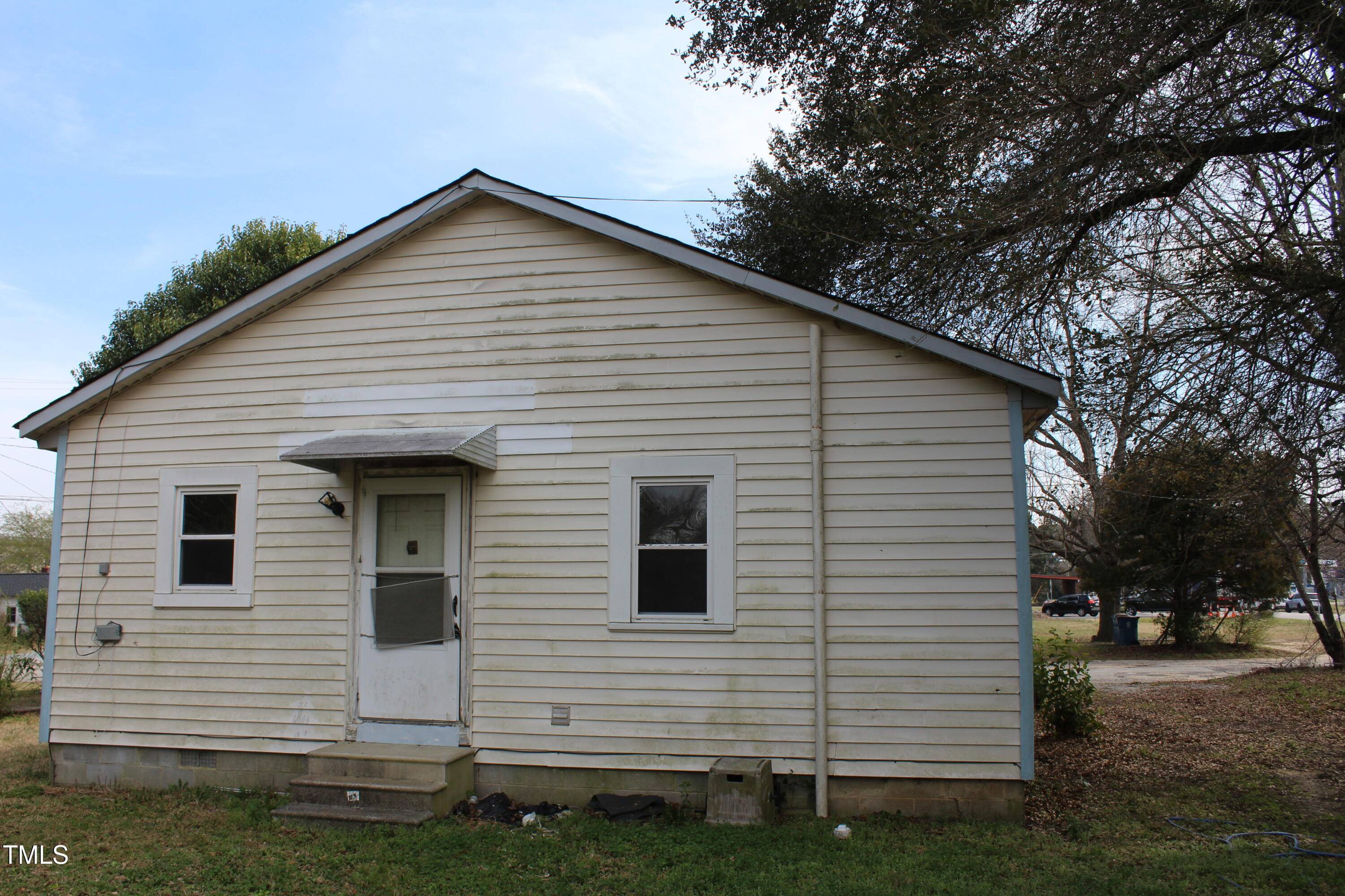 Dunn, NC 28334,1005 N Wilson Avenue