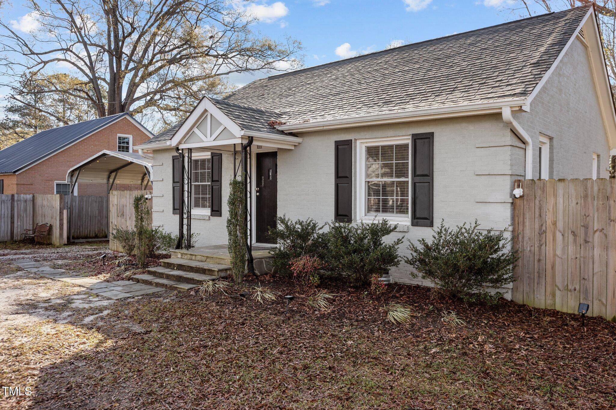 Zebulon, NC 27597,211 W Sycamore