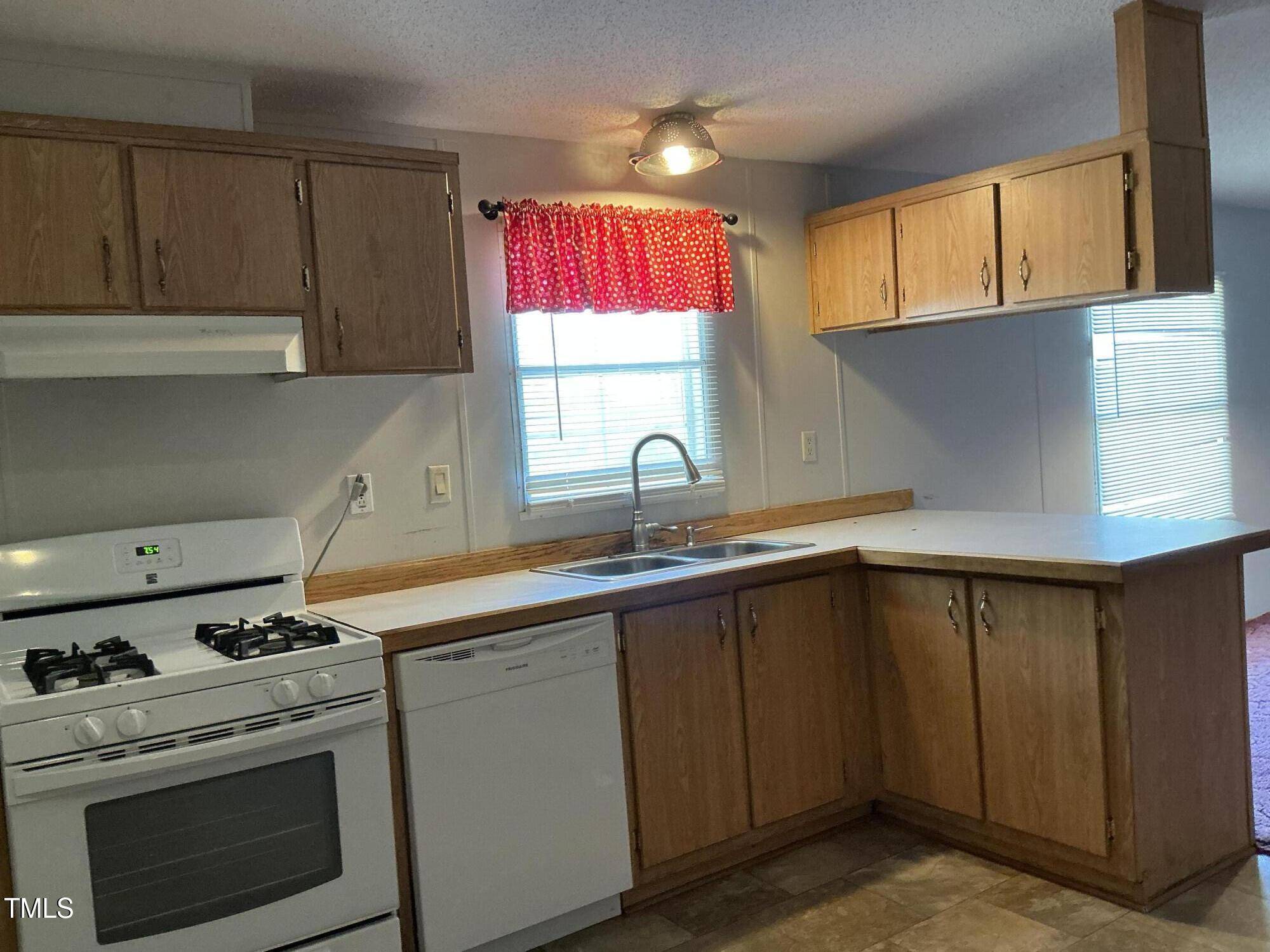 Clinton, NC 28328,4767 Garland Highway