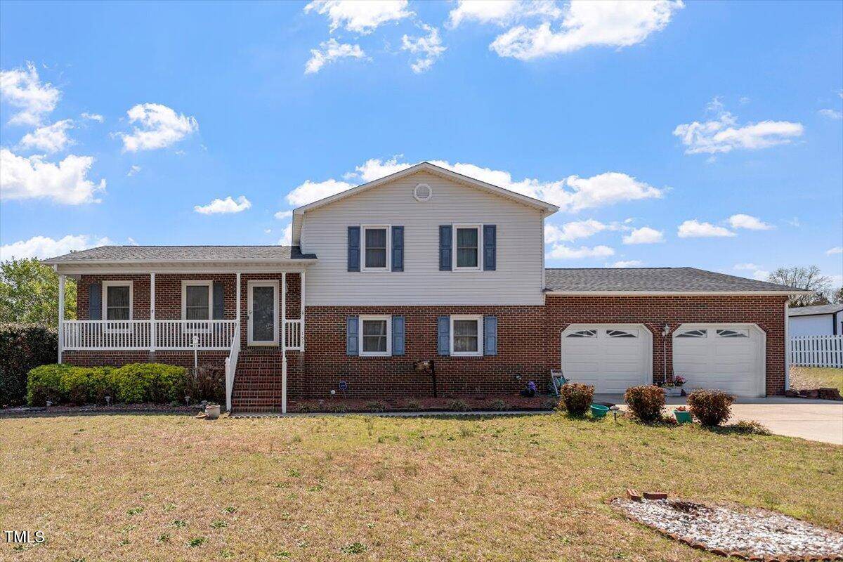 Sanford, NC 27332,153 Glenn Oak Drive
