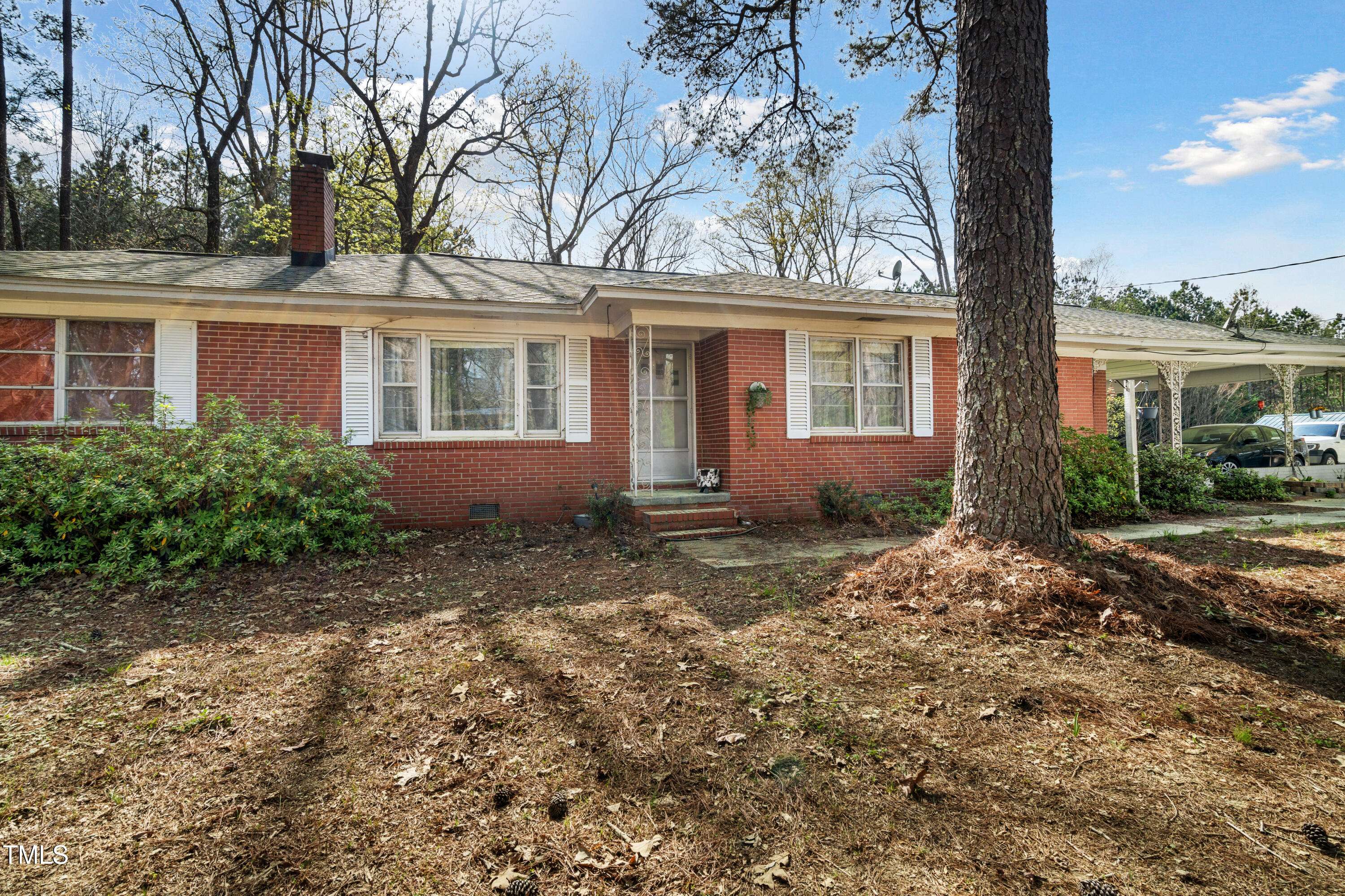 Zebulon, NC 27597,906 Perry Road