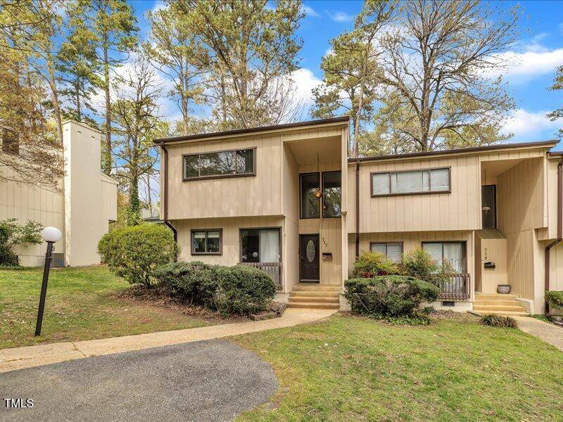 Raleigh, NC 27609,717 E Millbrook Road