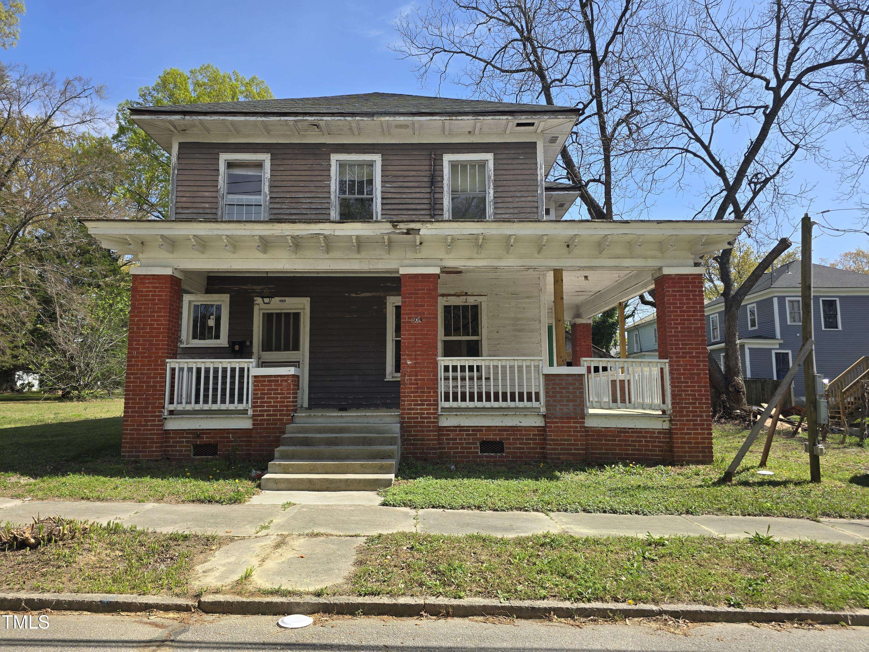 Wilson, NC 27893,209 W Daniel Street