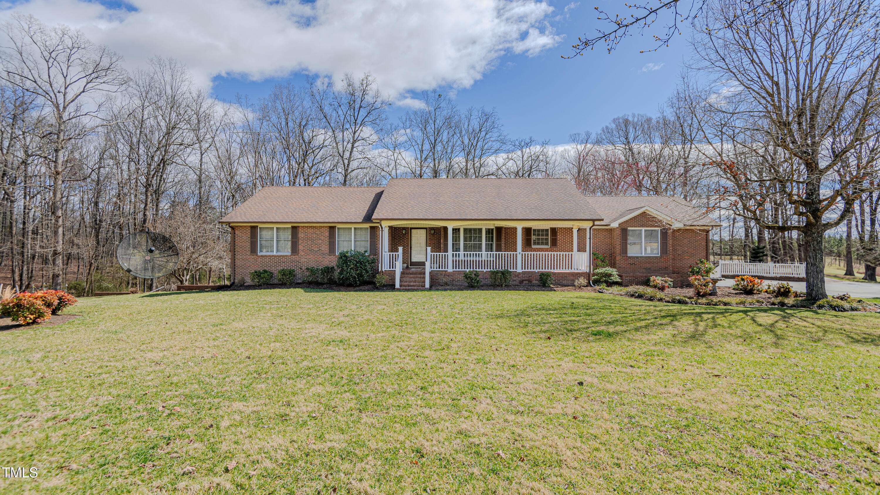Burlington, NC 27217,1635 Sandy Cross Road
