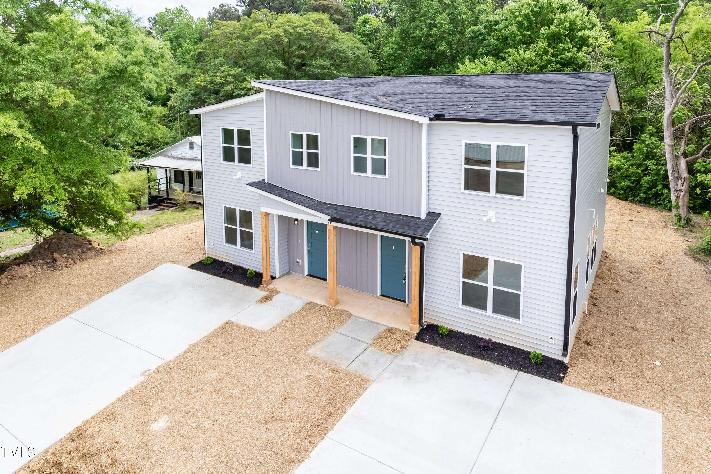 Dunn, NC 28334,1047 |1049 E Harnett Street