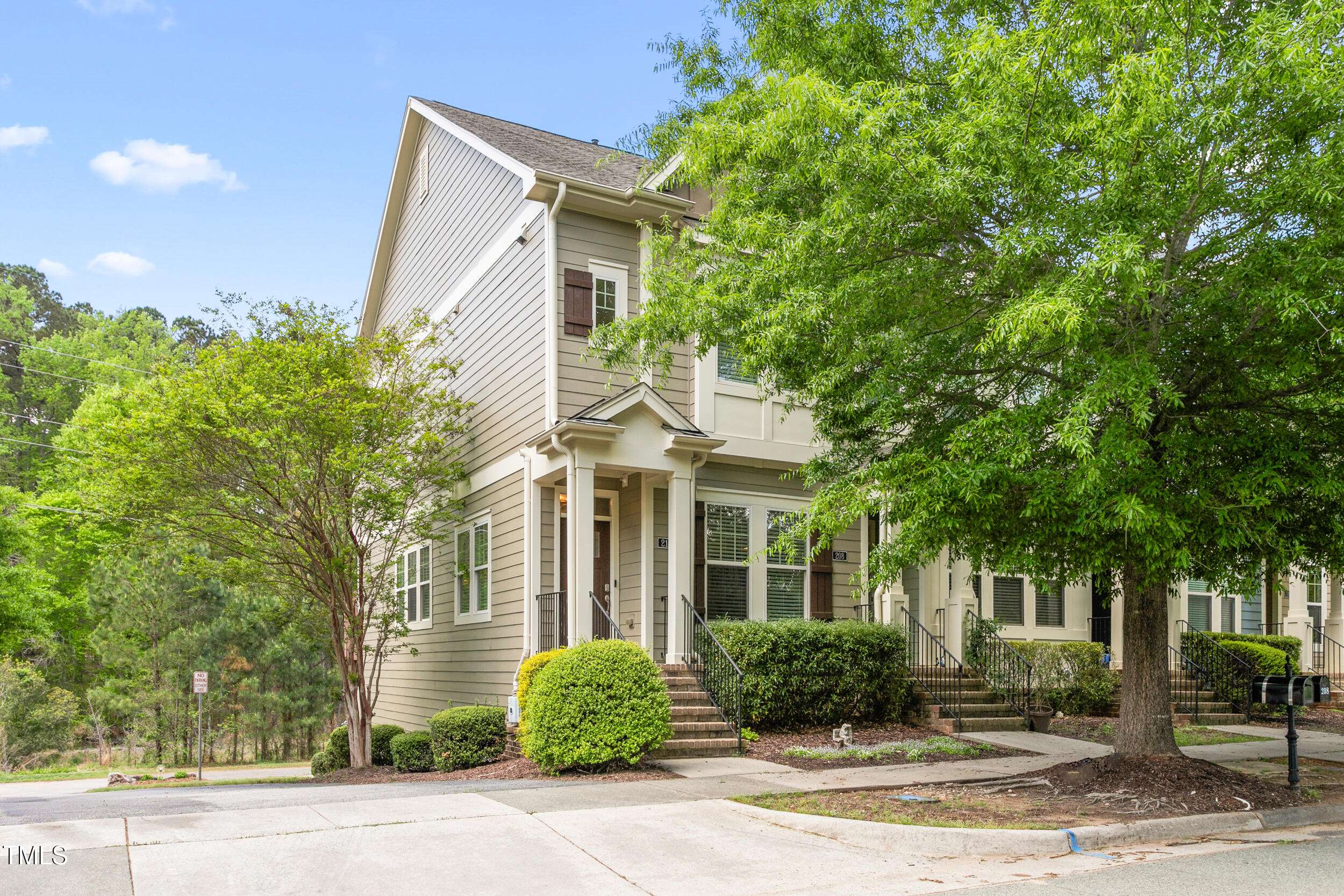 Chapel Hill, NC 27516,214 S Camellia Street