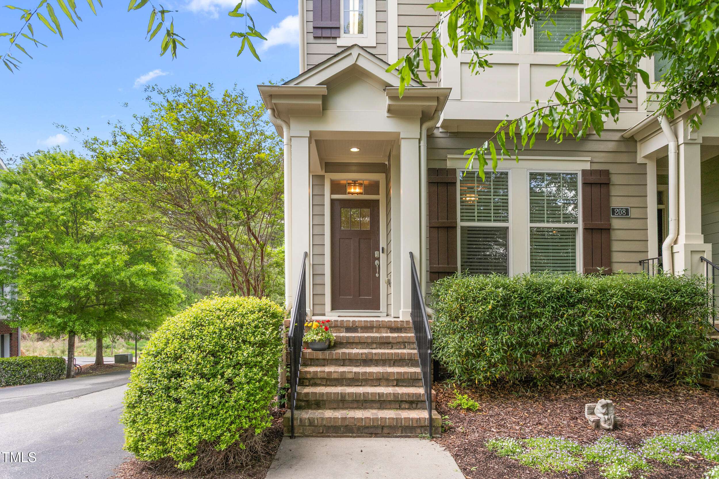 Chapel Hill, NC 27516,214 S Camellia Street