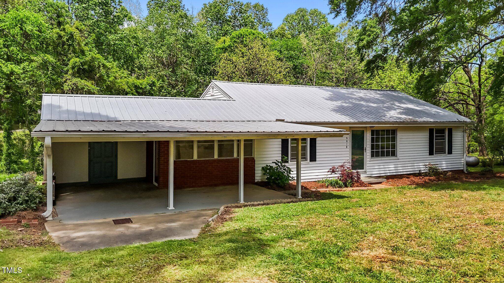 Mebane, NC 27302,901d Gibson Road