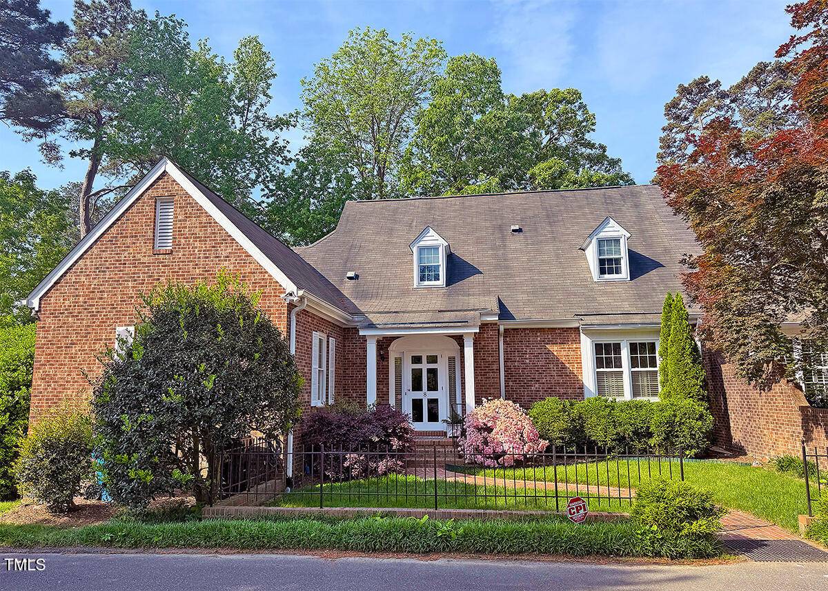Durham, NC 27707,8 Greenside Court