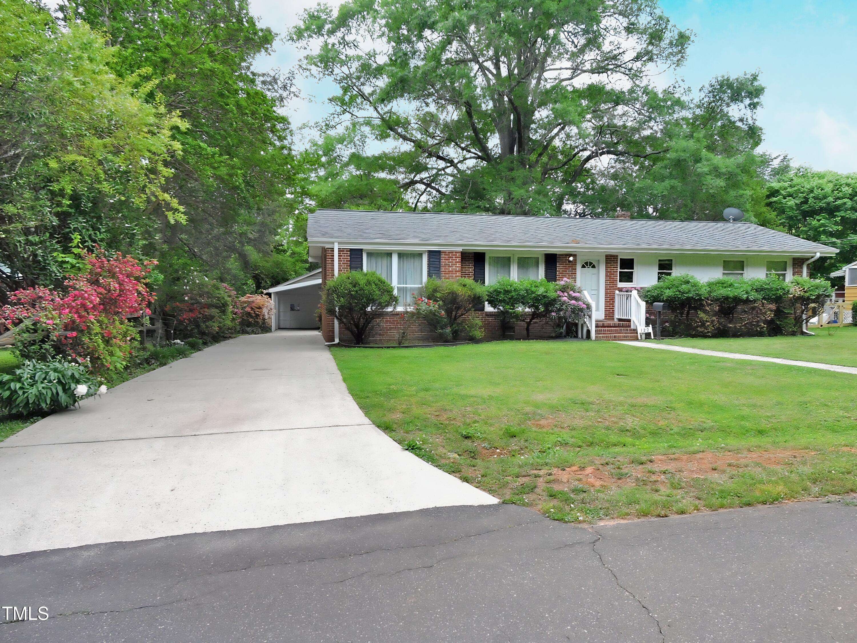 Hillsborough, NC 27278,122 E Orange Street