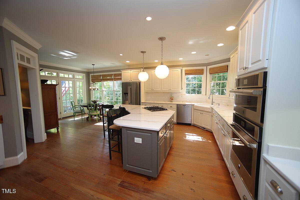 Raleigh, NC 27609,423 Oakland Drive