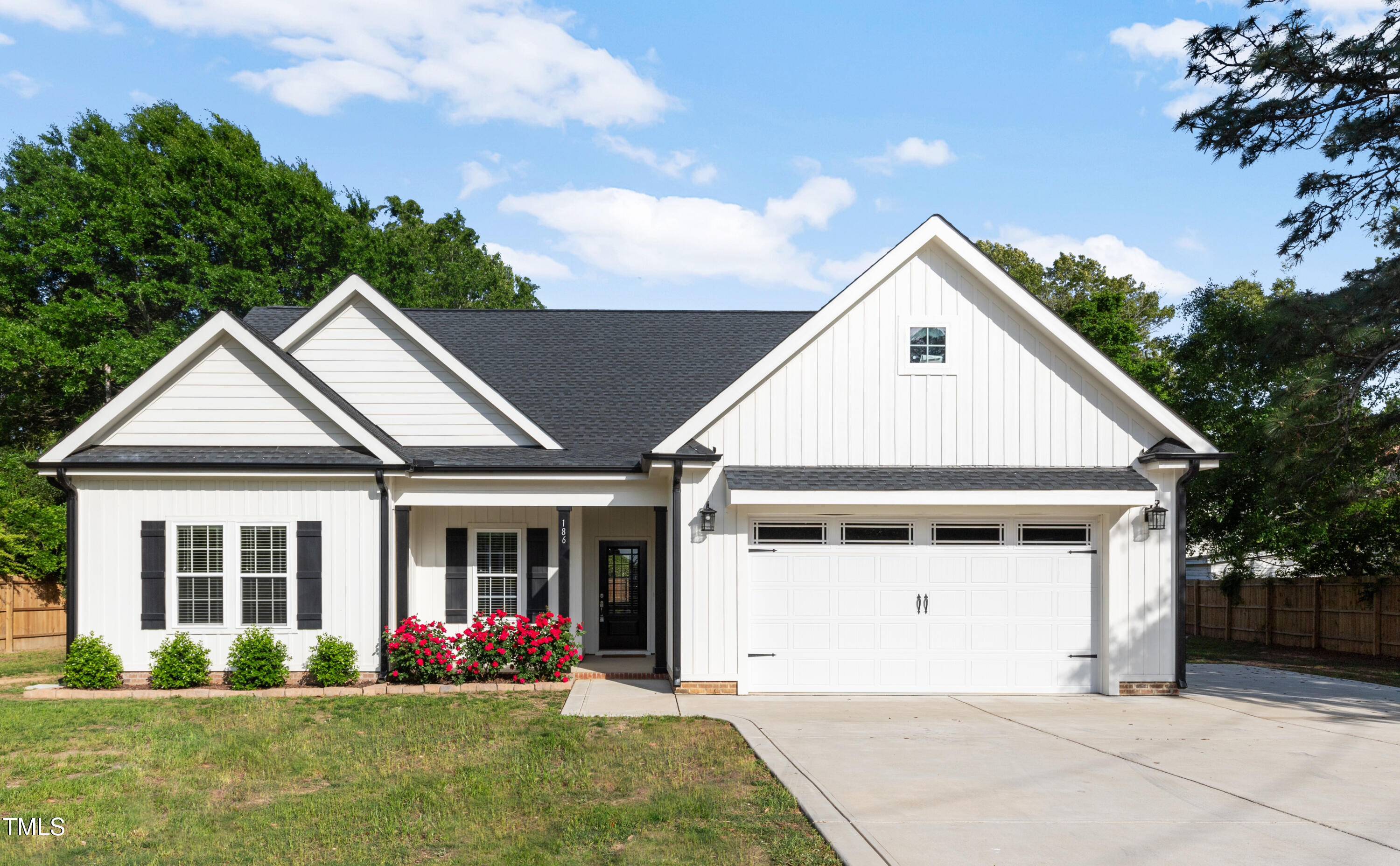 Dunn, NC 28334,186 N Ashe Avenue