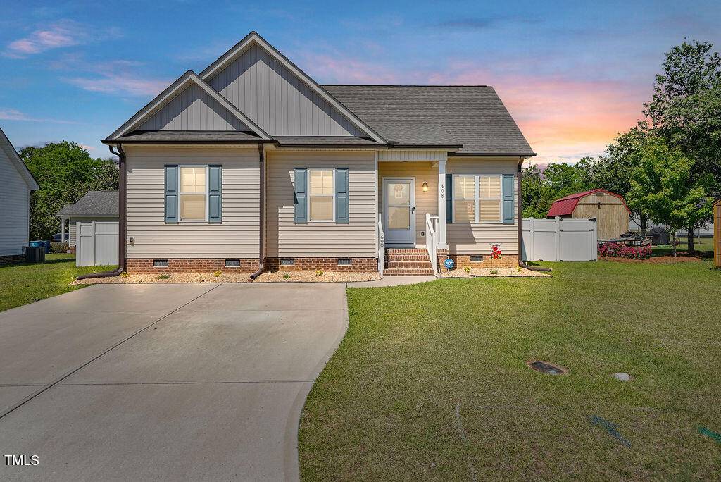 Dunn, NC 28334,608 W Godwin Street