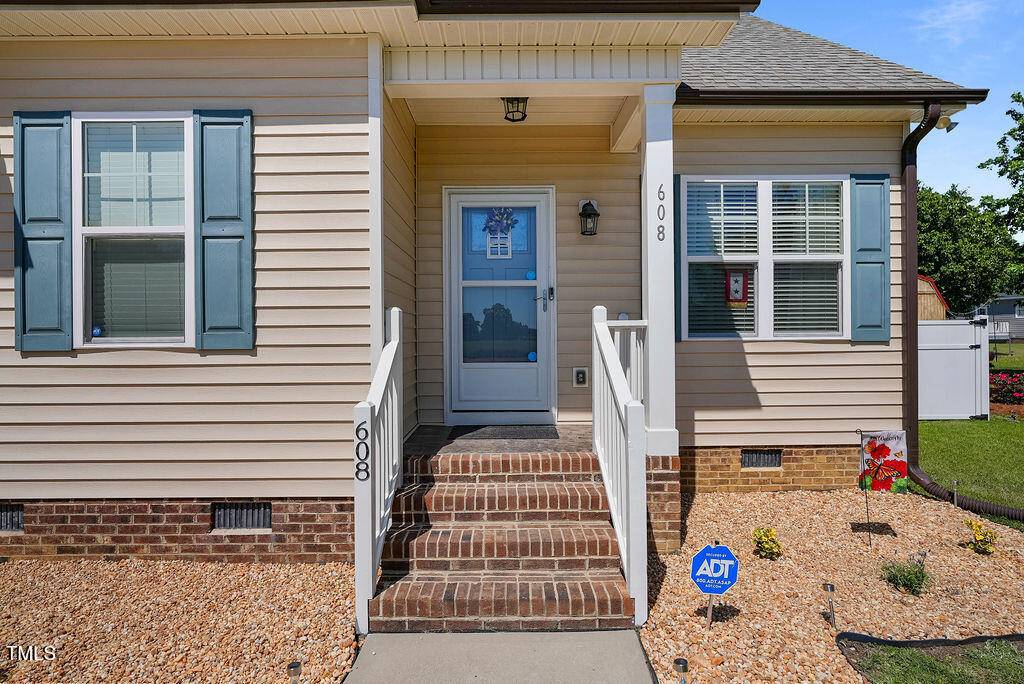 Dunn, NC 28334,608 W Godwin Street