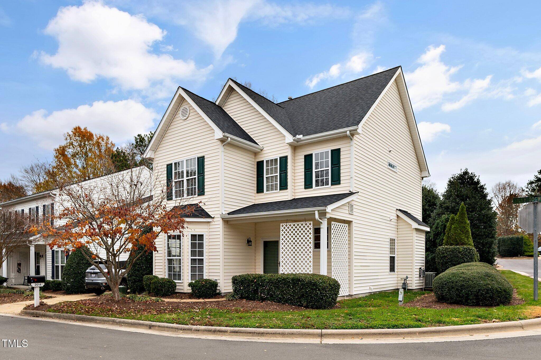 Apex, NC 27502,2014 Silky Dogwood Trail