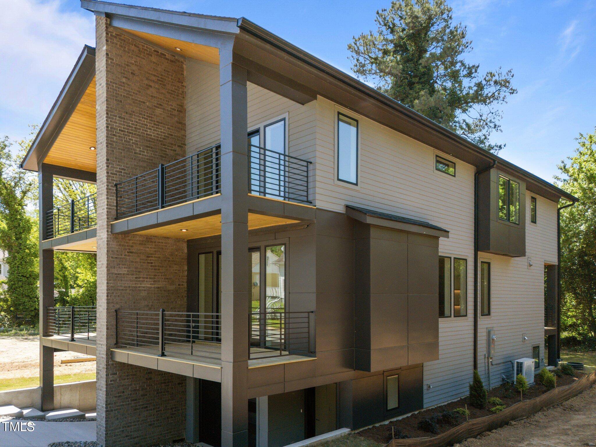 Raleigh, NC 27610,528 1/2 Bragg Street