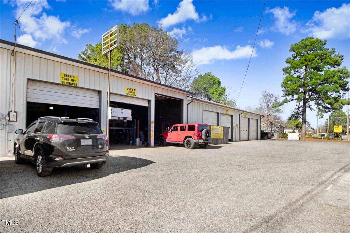 Selma, NC 27576,808 S Pollock Street