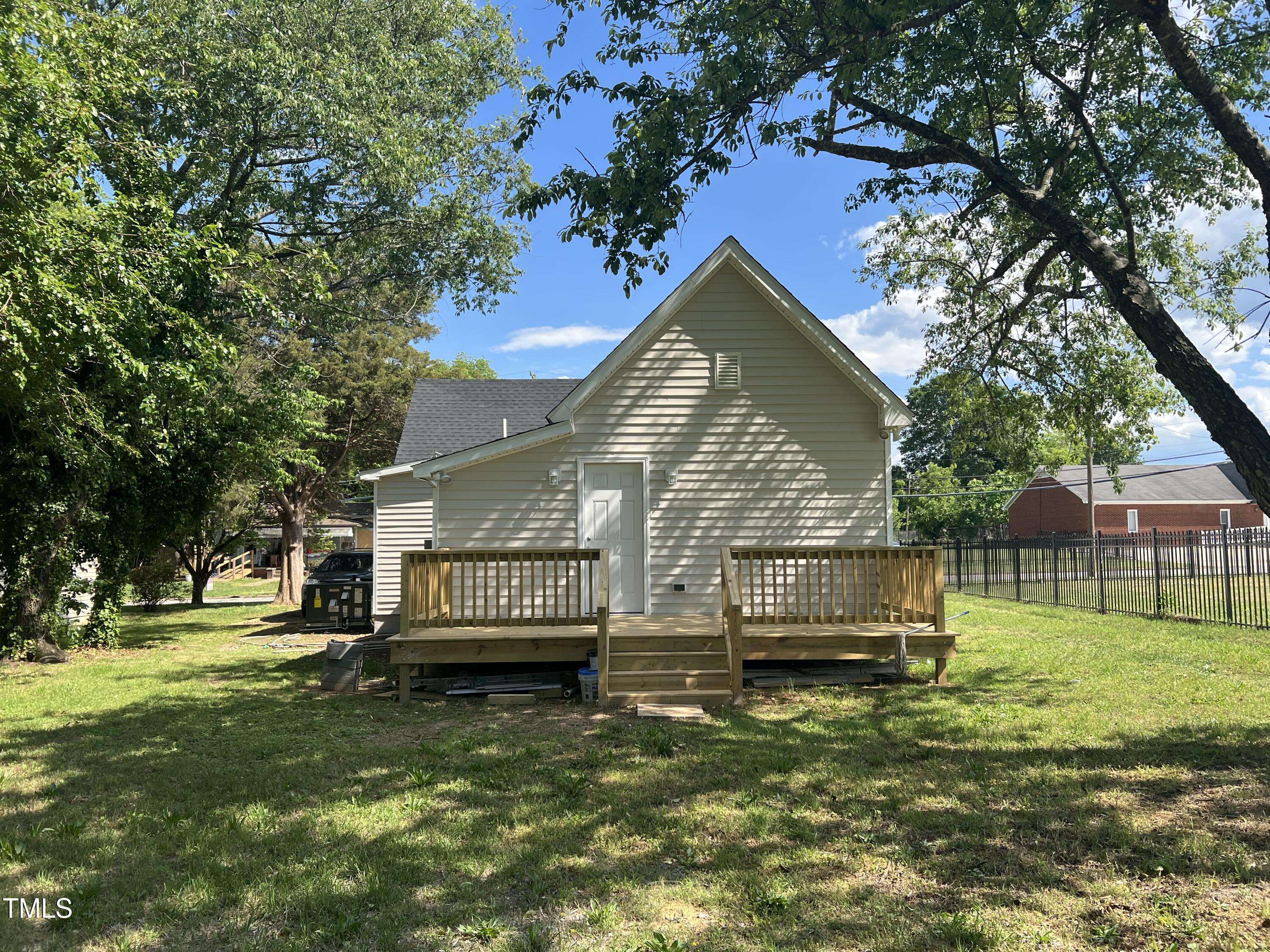 Burlington, NC 27215,409 S Flanner St Street
