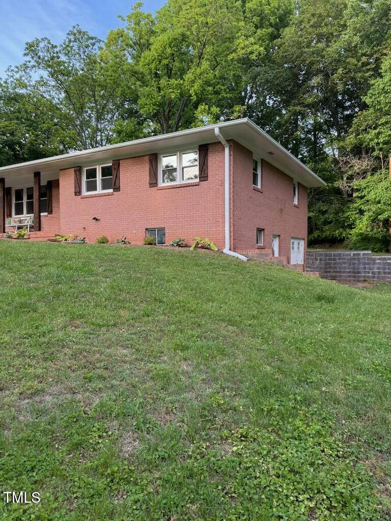 Madison, NC 27025,195 Horseshoe Road