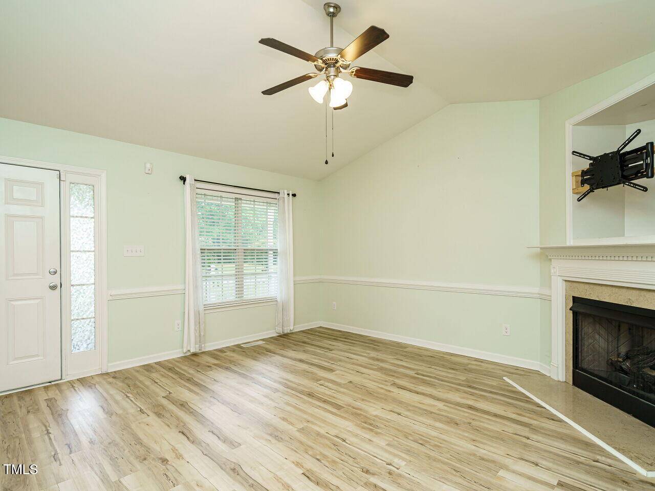 Smithfield, NC 27577,253 Middle Landing Drive