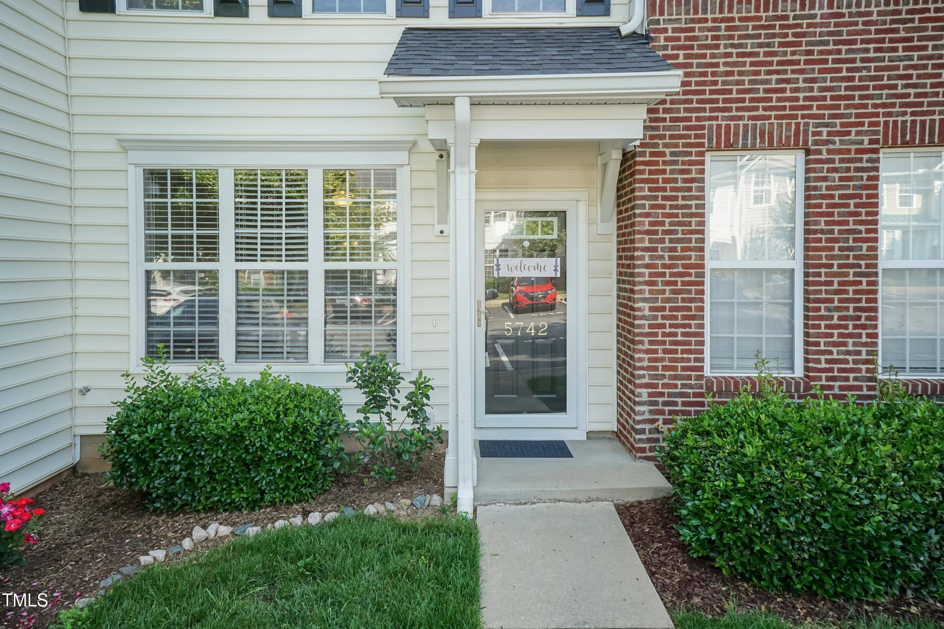 Raleigh, NC 27612,5742 Corbon Crest Lane