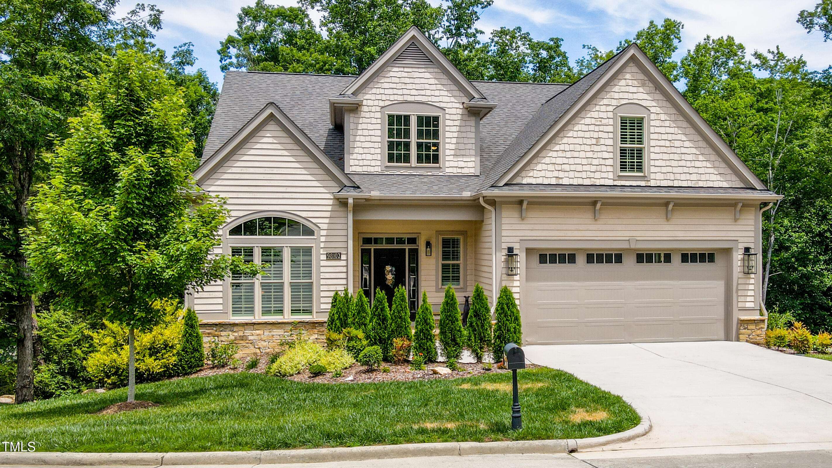 Chapel Hill, NC 27517,98102 Drummond