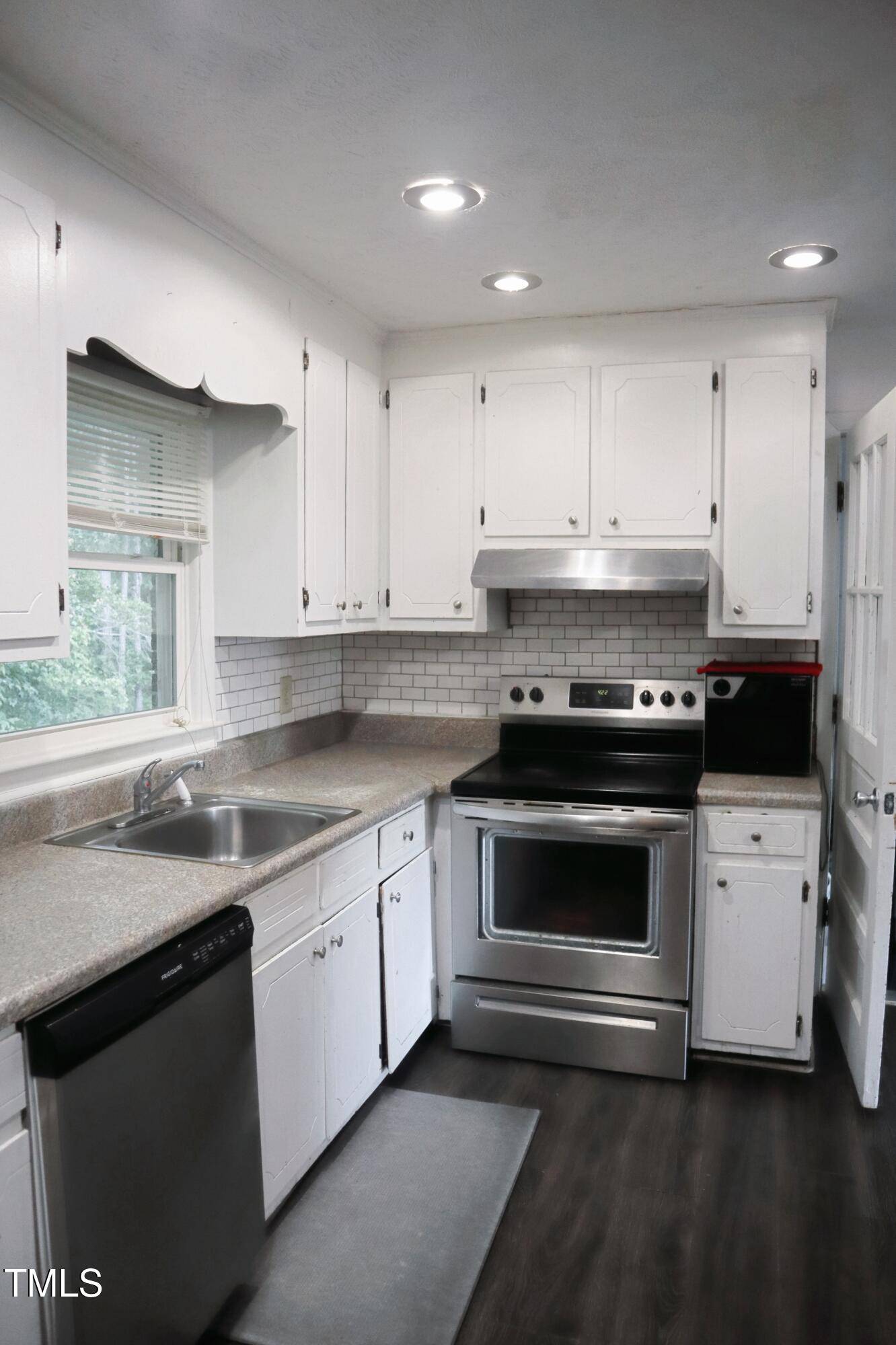 Wade, NC 28395,6591 Goldsboro Road