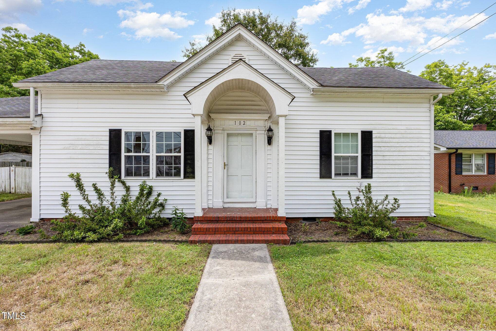 Kenly, NC 27542,102 S College Avenue