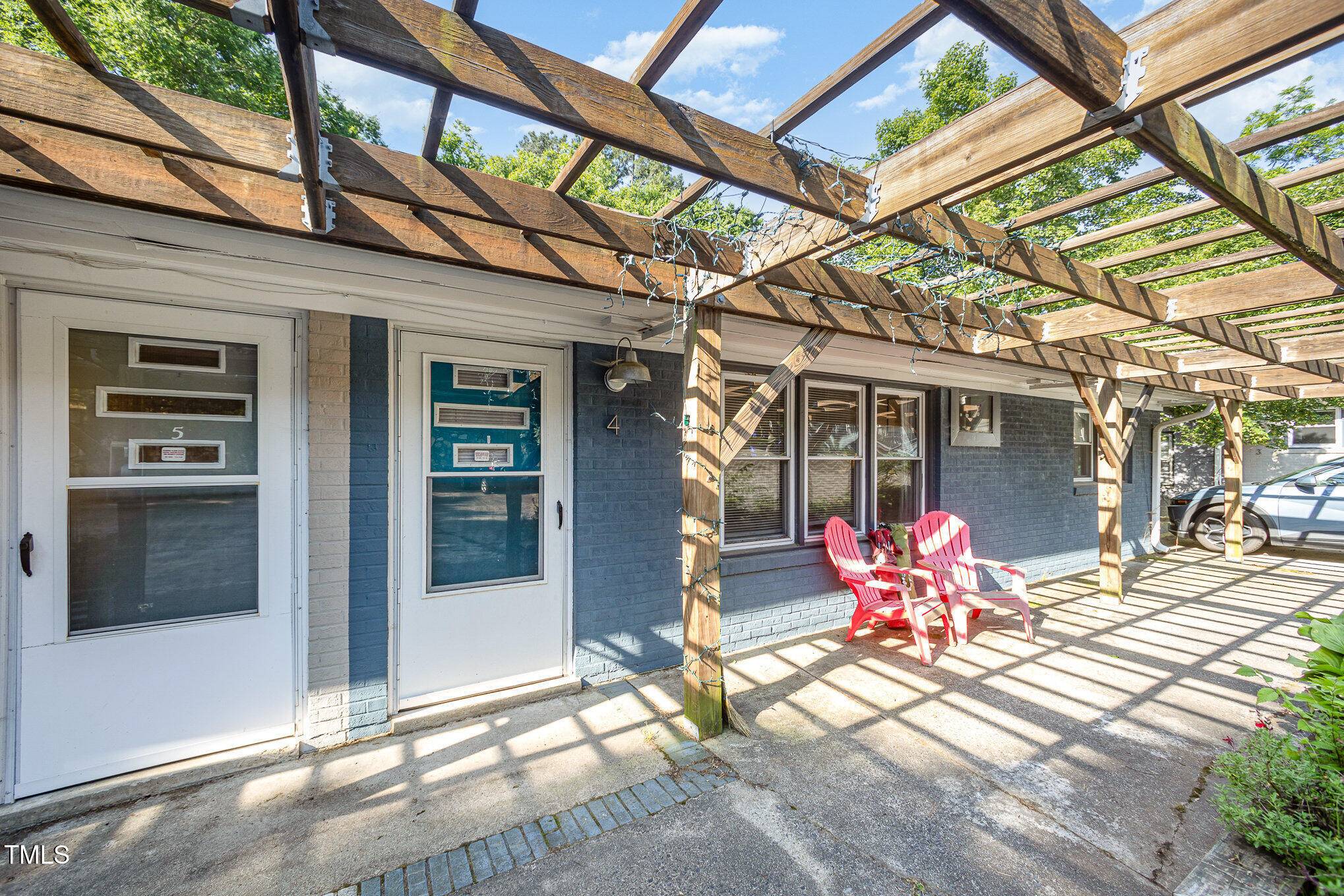Chapel Hill, NC 27514,5 Howell Street
