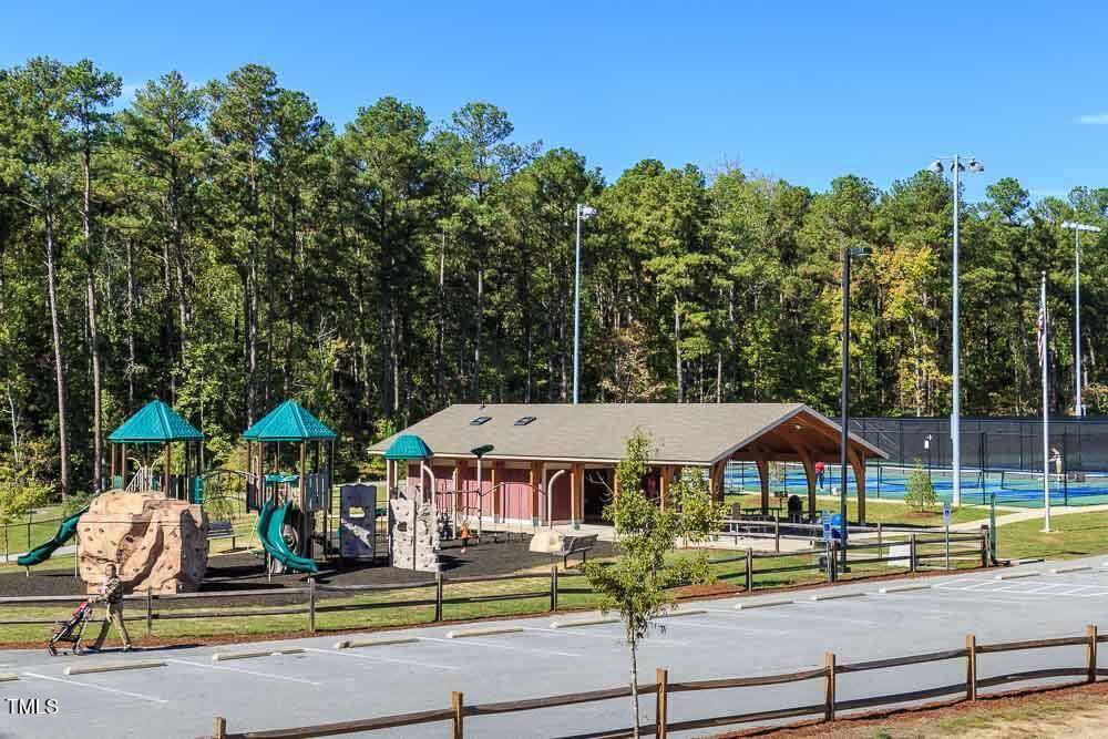 Apex, NC 27502,1896 Blue Jay Point