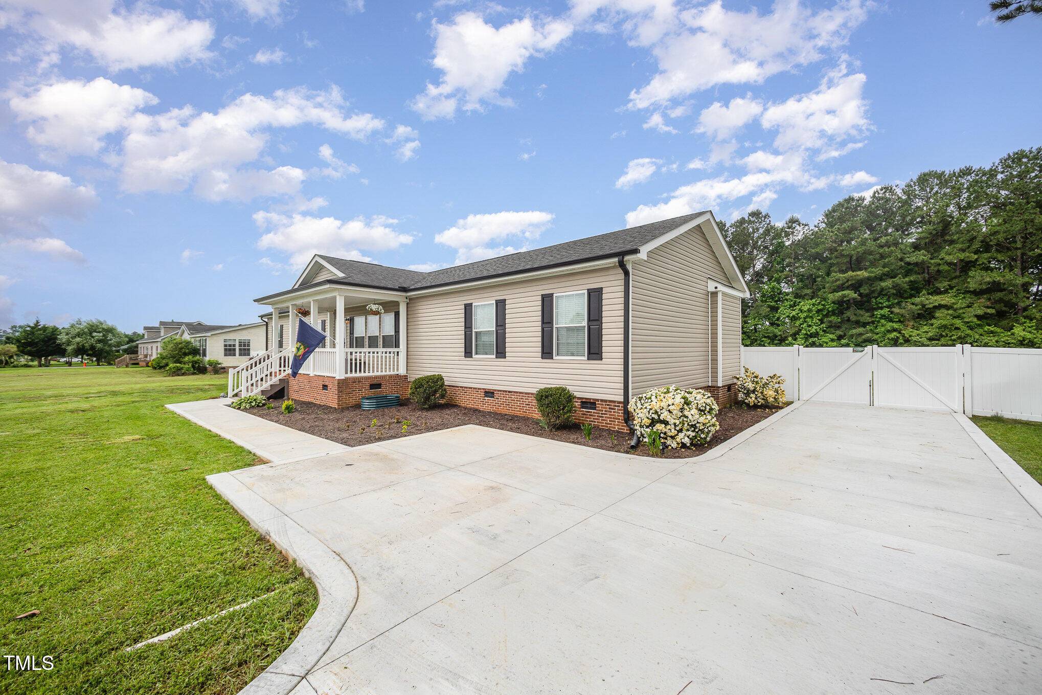 Kenly, NC 27542,297 Fox Field Run Road