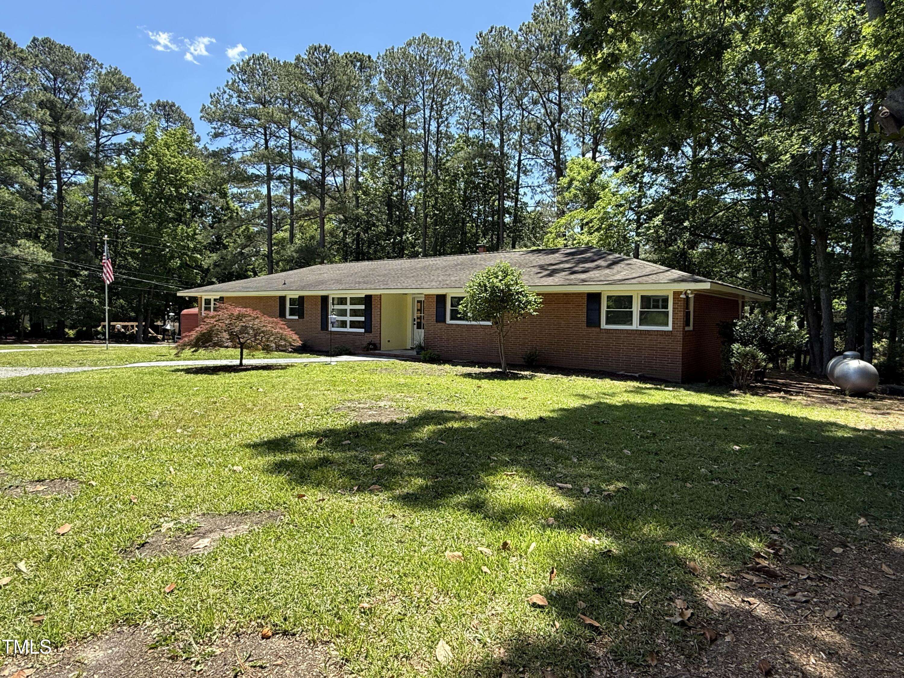 Smithfield, NC 27577,106 N Lakeside Drive