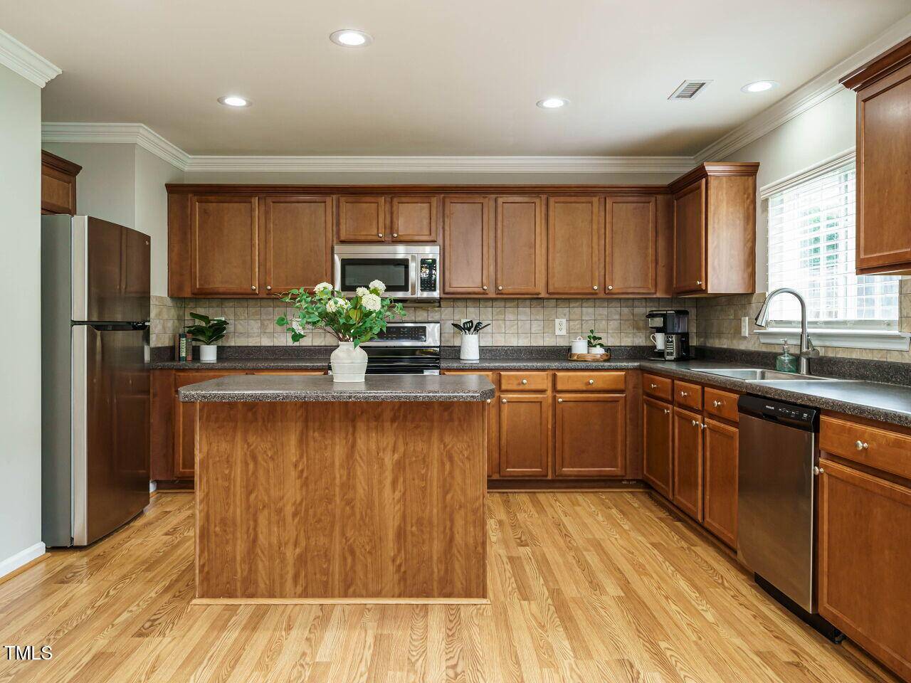 Fuquay Varina, NC 27526,1833 Creek Oak Circle Circle