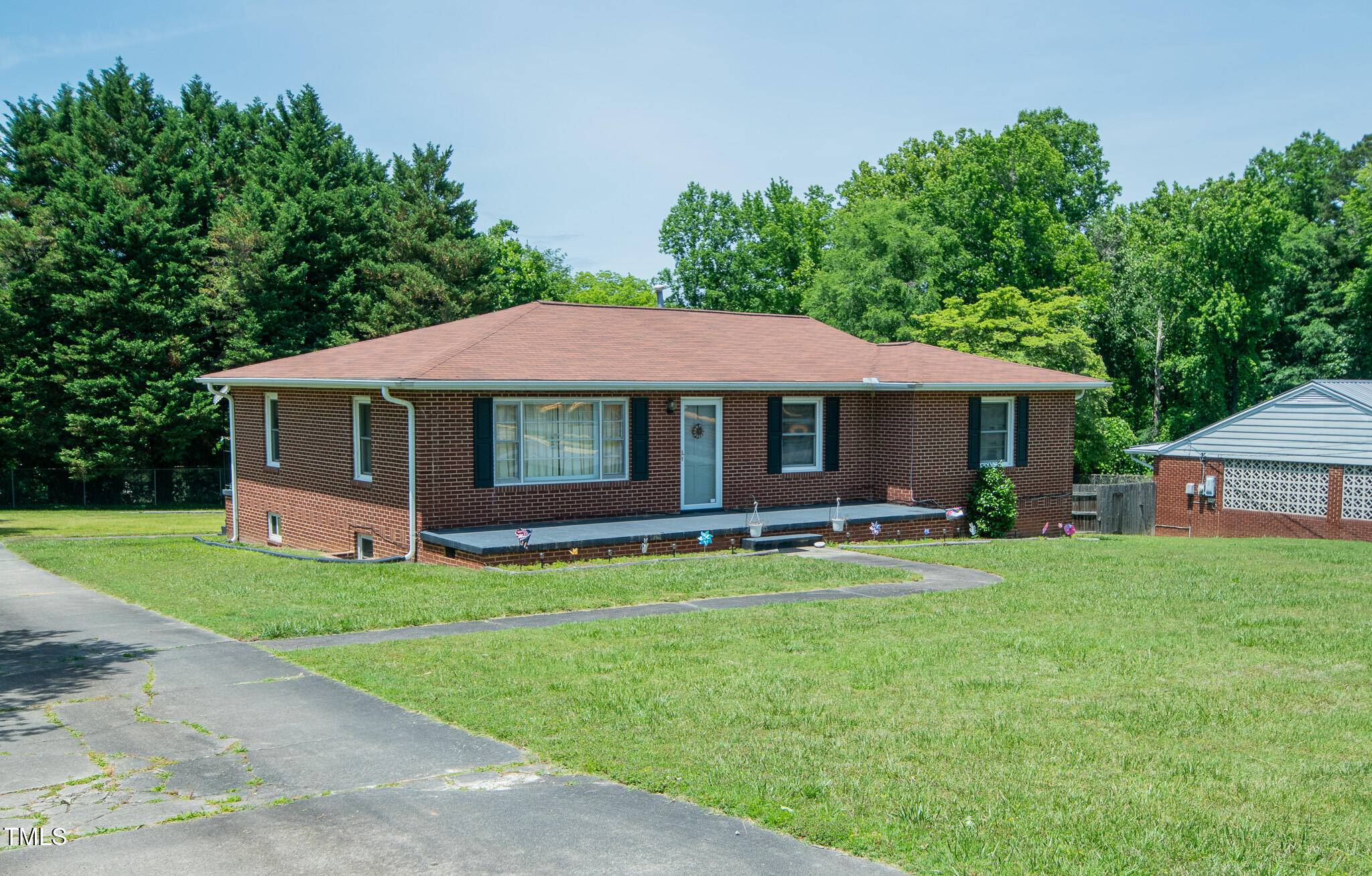 Burlington, NC 27217,424 Camp Road