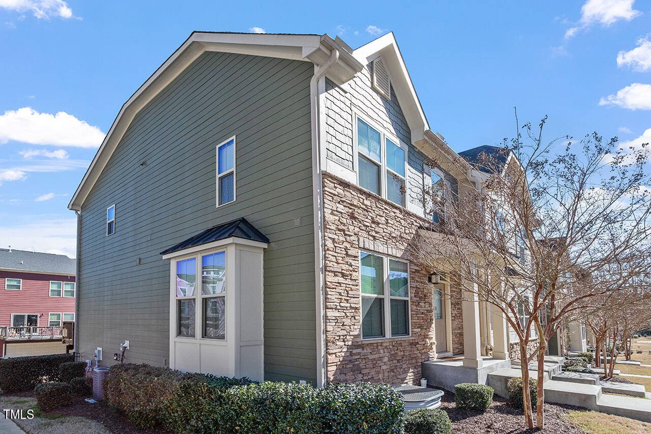 Apex, NC 27502,1001 Drayman Place