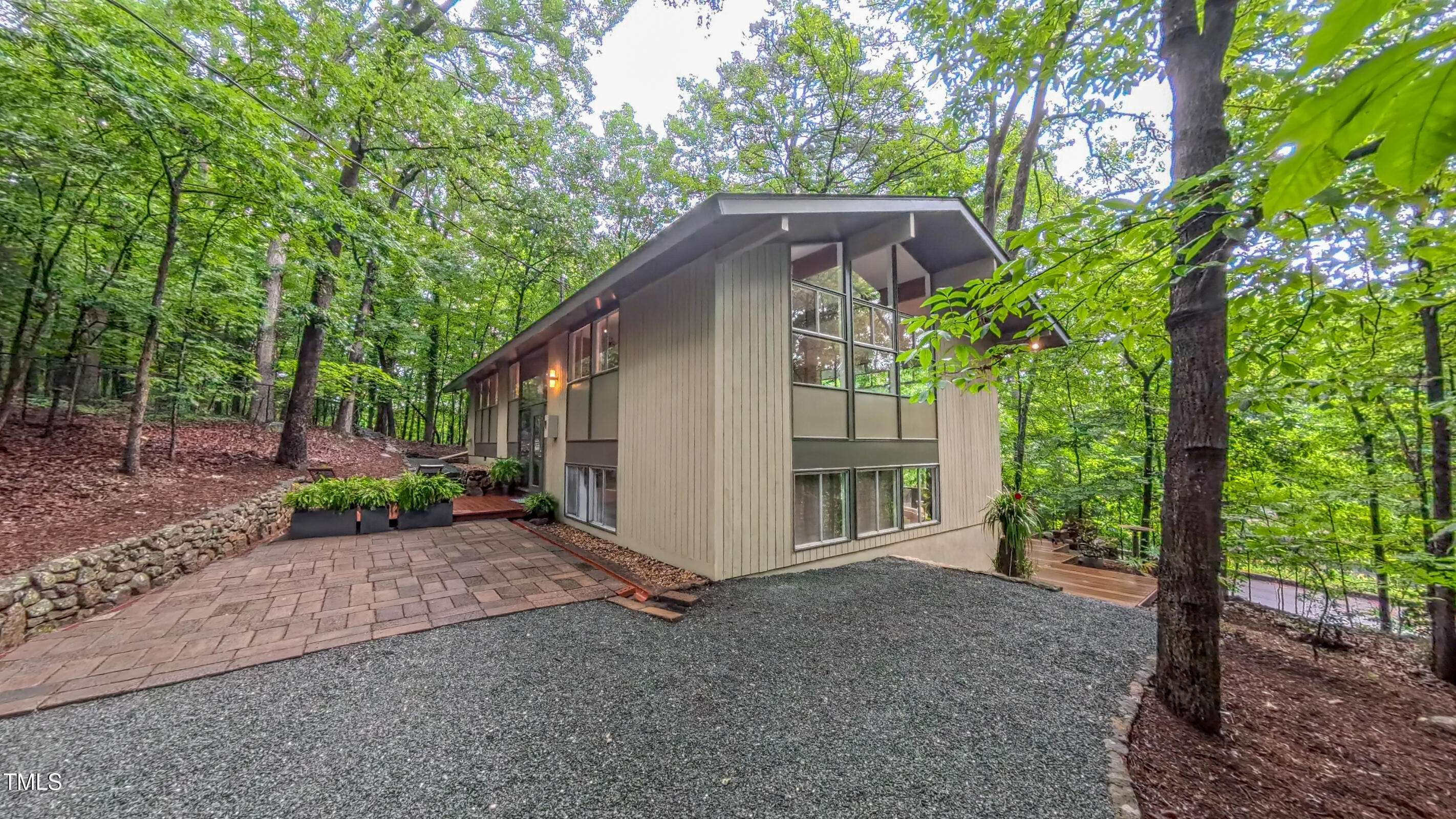 Chapel Hill, NC 27514,1 Davie Lane