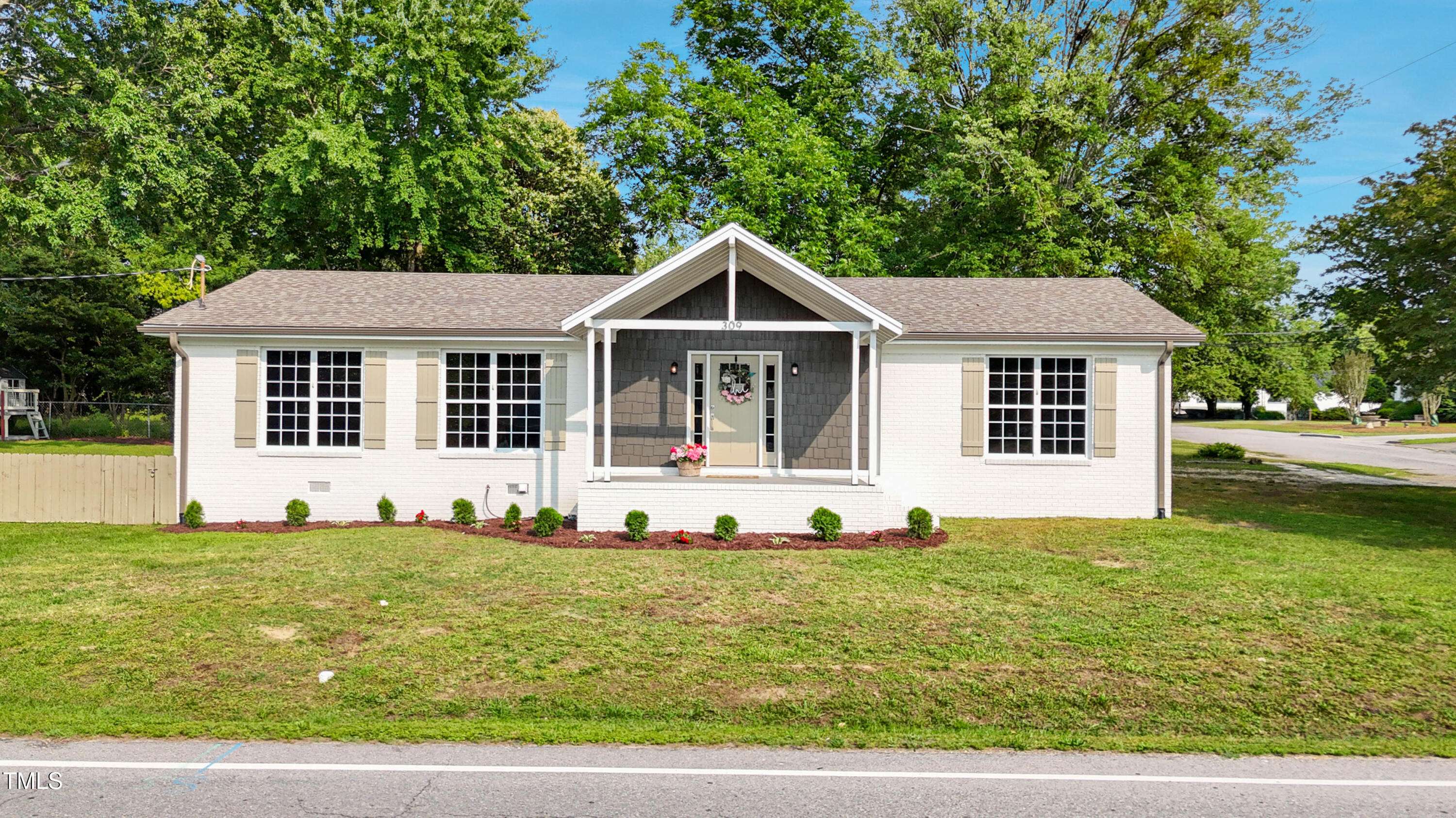Dunn, NC 28334,309 S Mckay Avenue