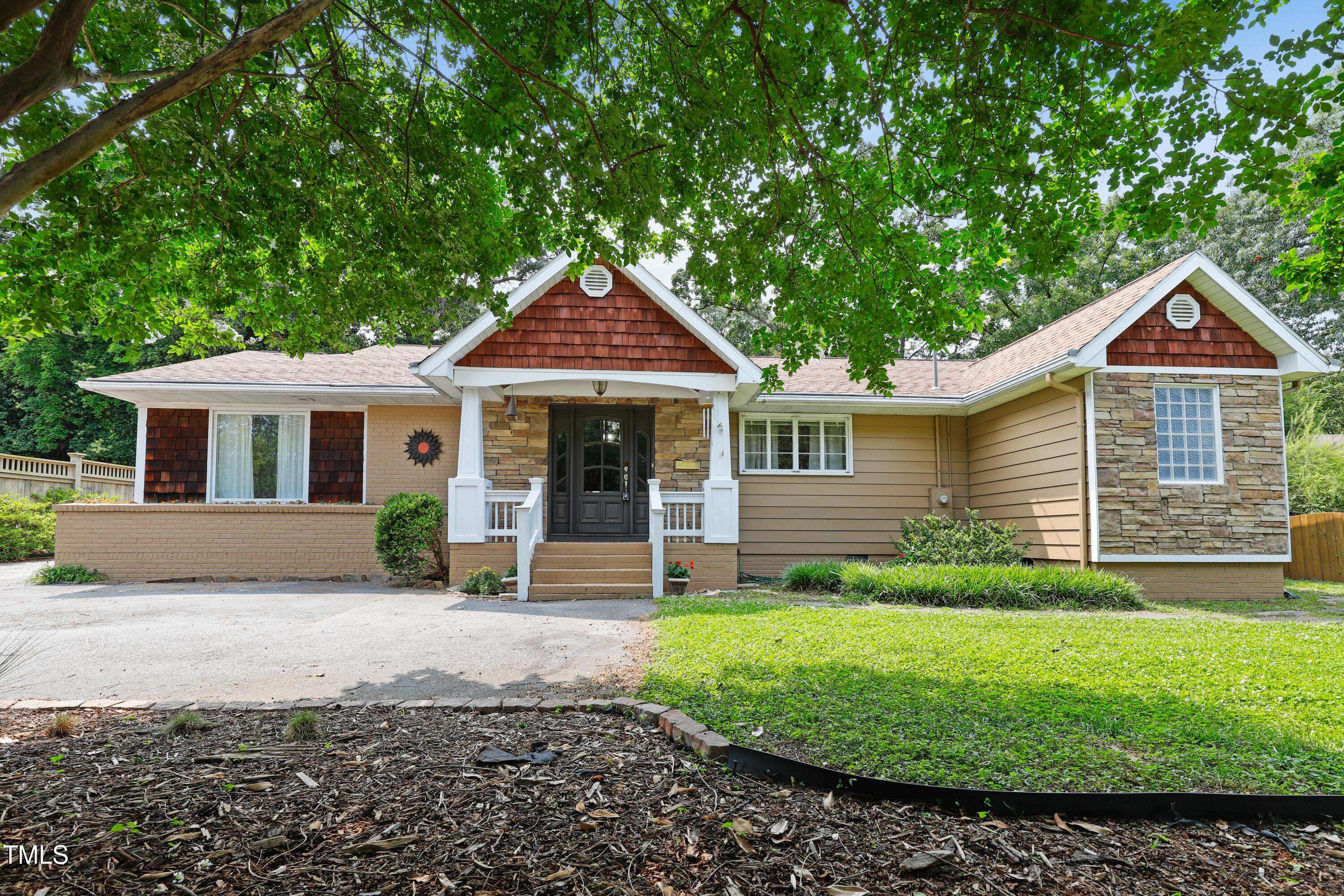Raleigh, NC 27605,821 Woodburn Road