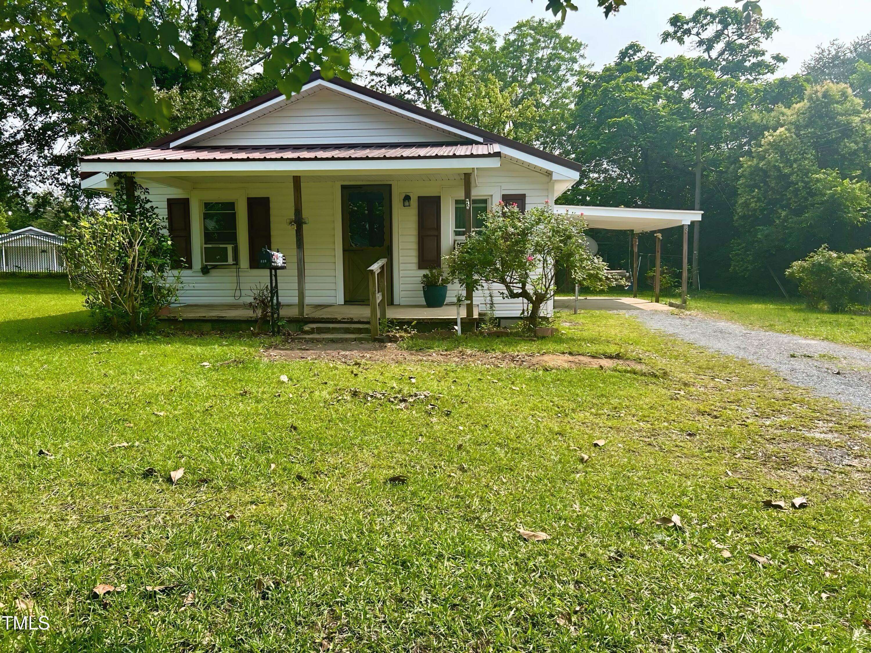 Dunn, NC 28334,912 E Pope Street