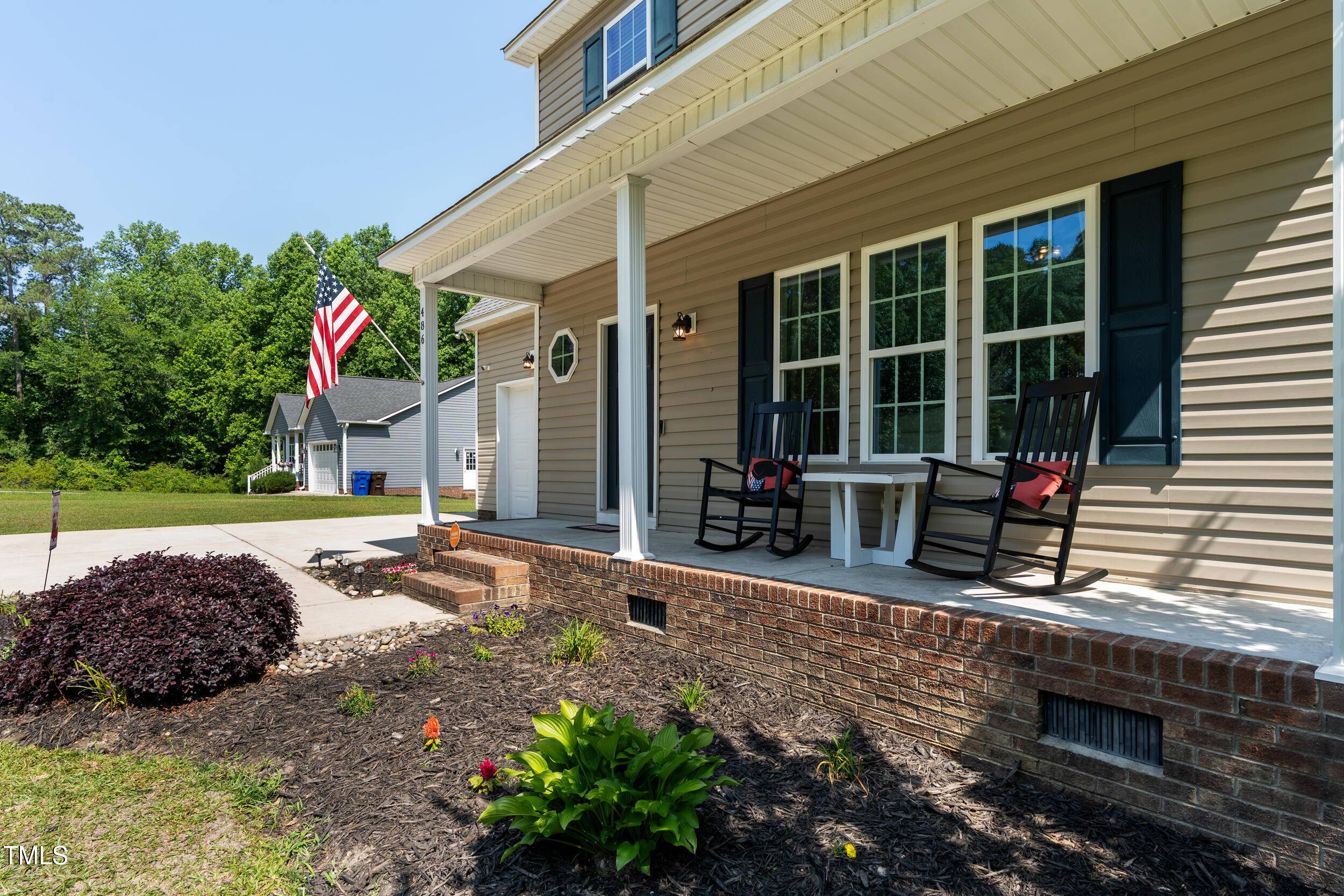 Coats, NC 27521,486 S Denise Avenue