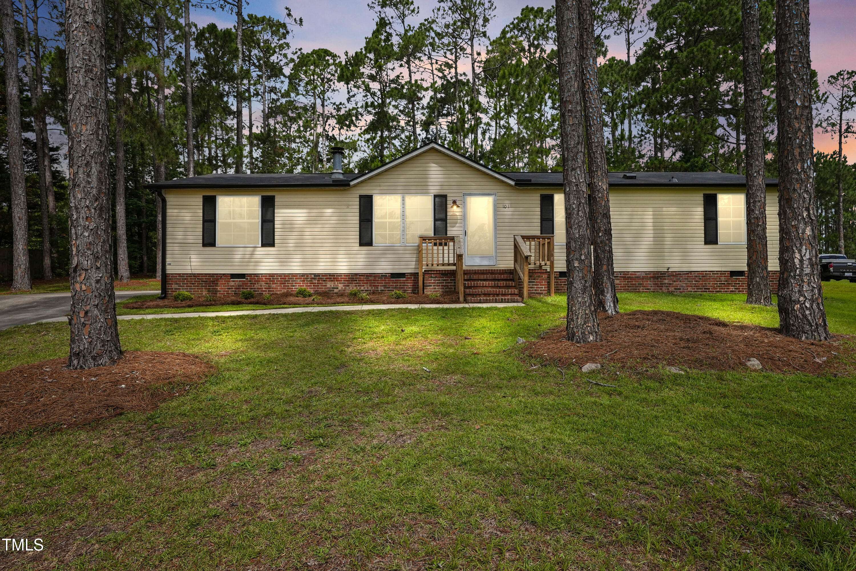 Sanford, NC 27332,101 Hunter Field