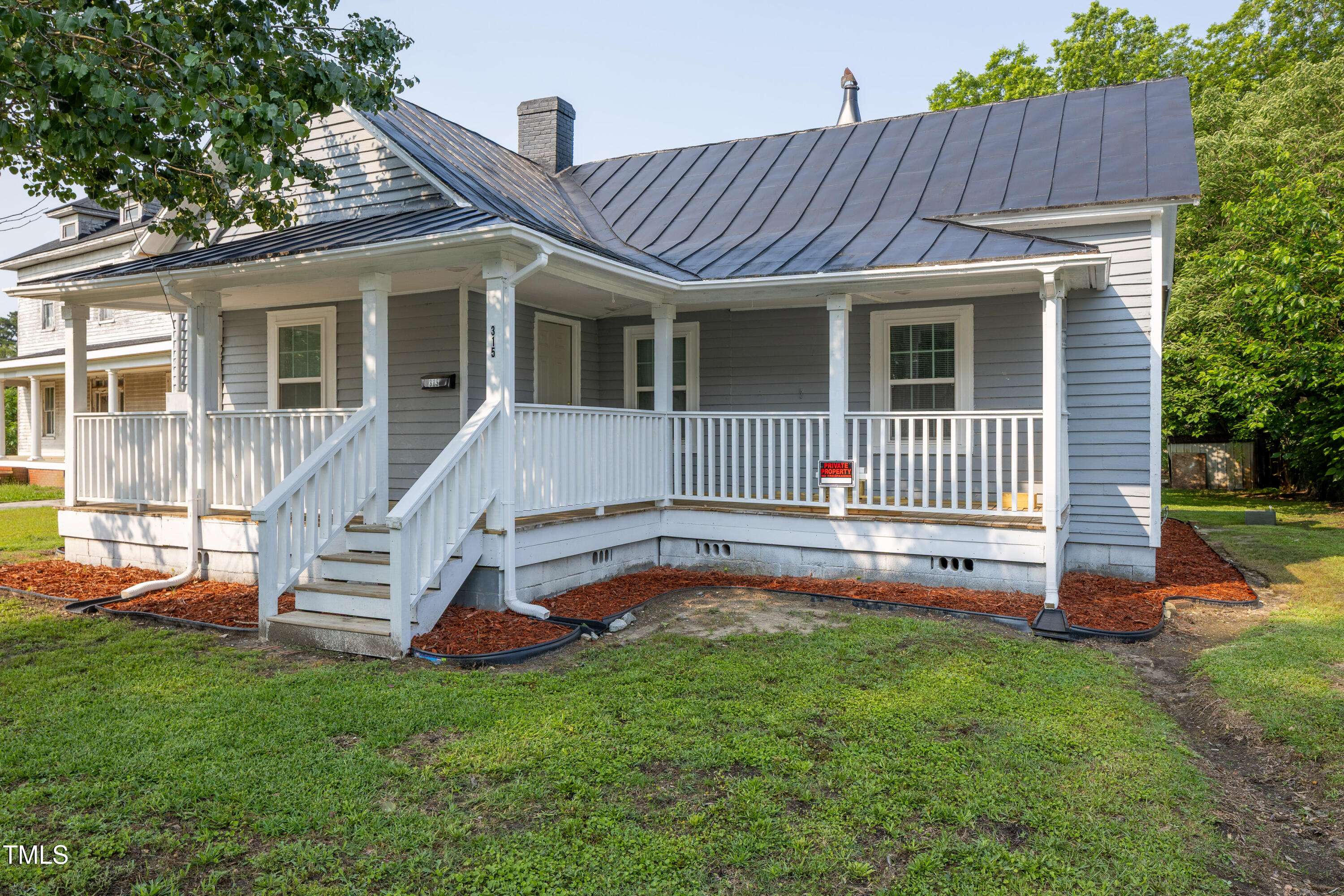 Clinton, NC 28328,315 Giddens Street