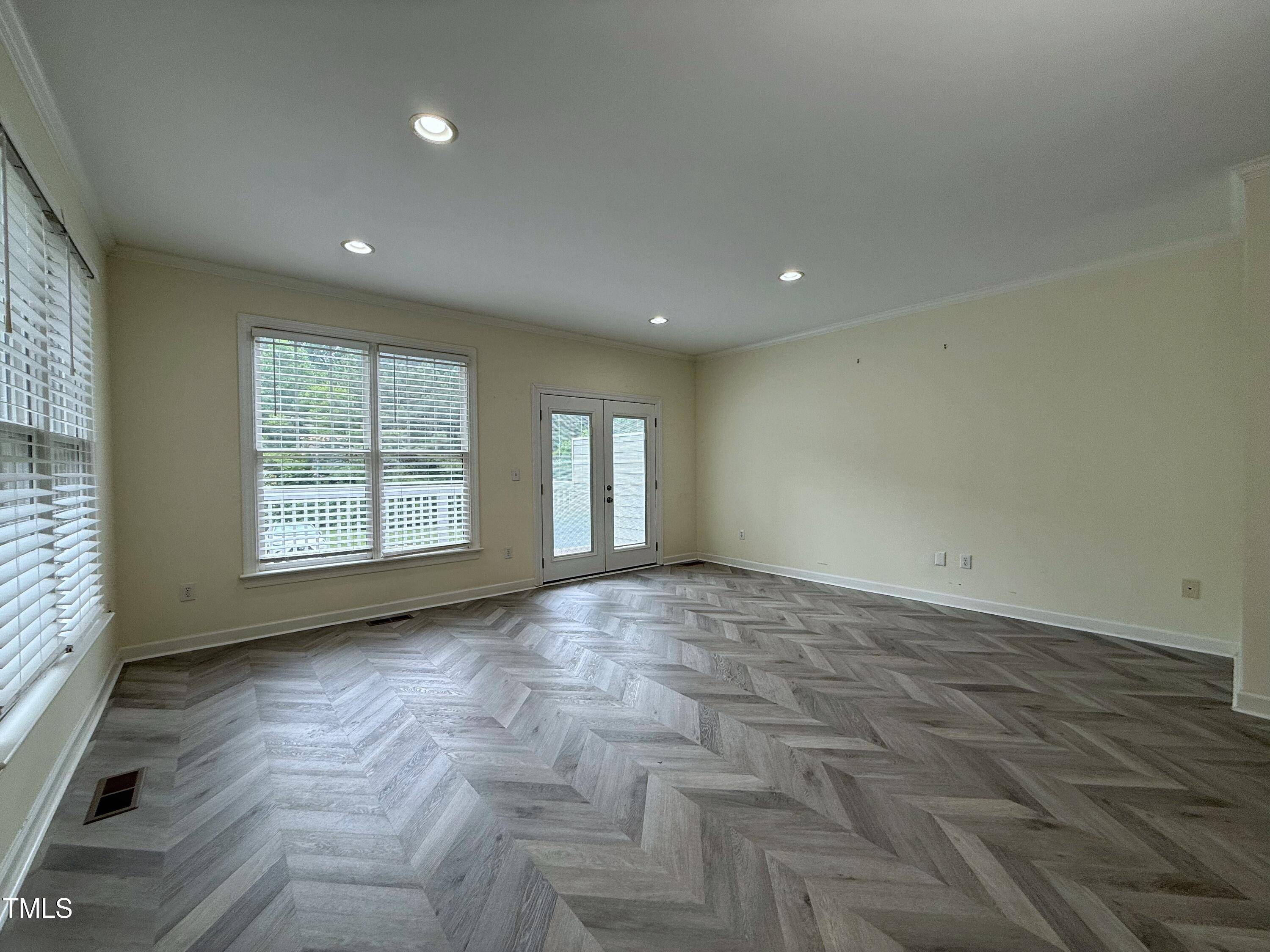 Chapel Hill, NC 27516,922 Edgewater Circle
