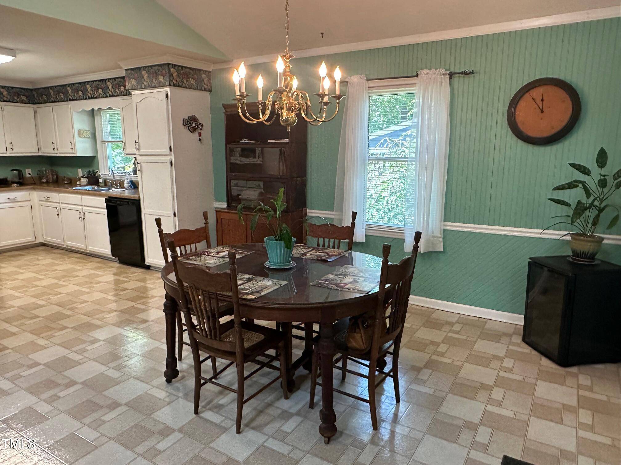 Burlington, NC 27215,2257 Delaney Drive