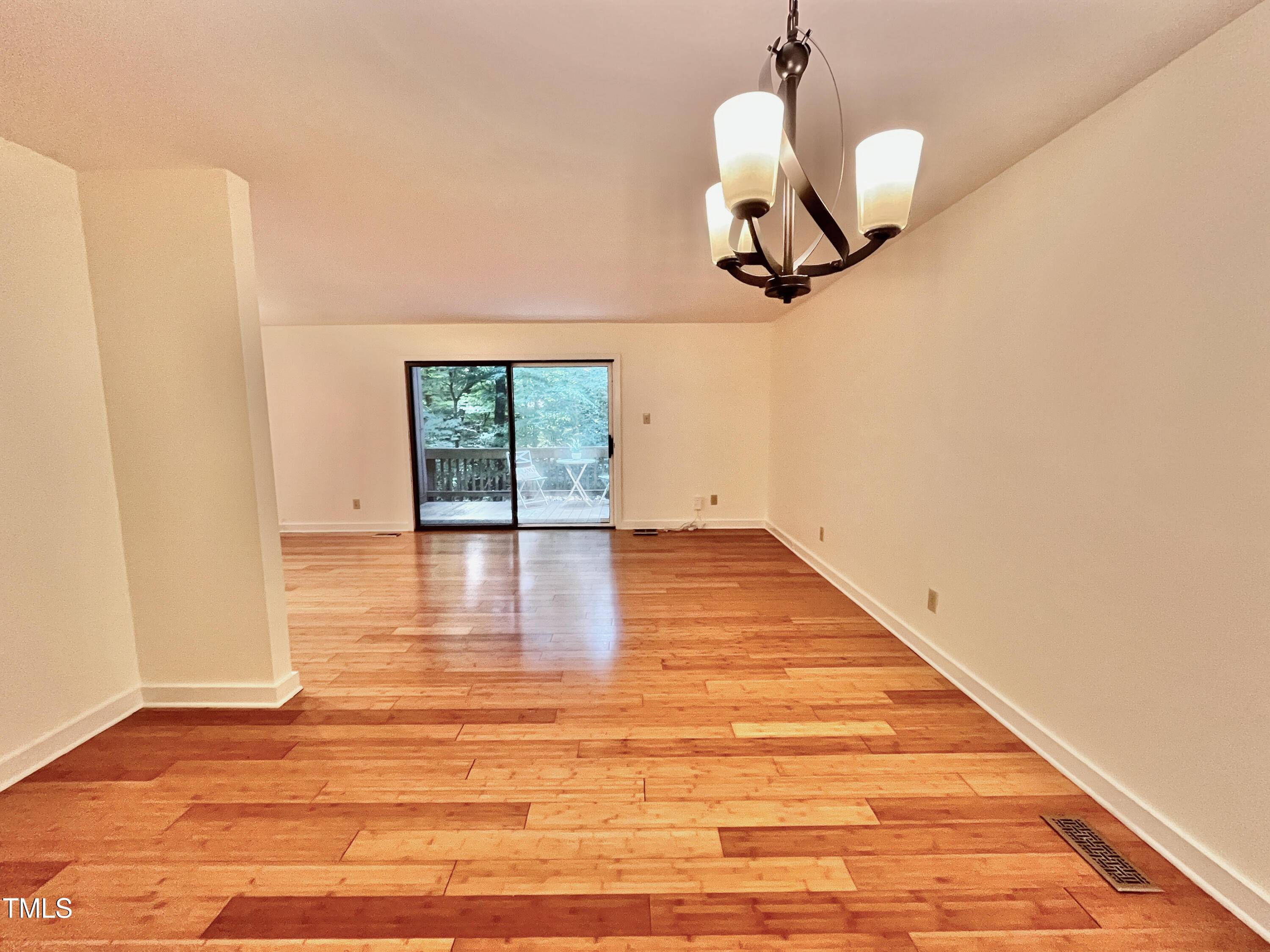 Chapel Hill, NC 27516,406 Fairoaks Circle